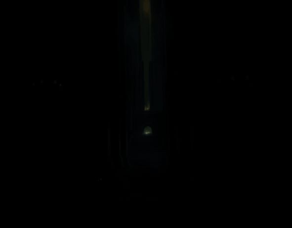 玩家在手机上操作兑换码流程的示意图，箭头指向设置中的‘输入兑换码’按钮，界面清晰直观