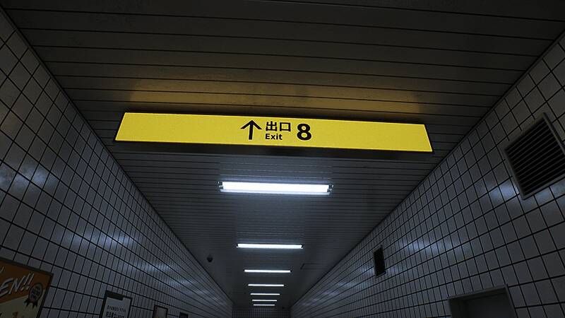 昏暗地下通道场景，荧光灯忽明忽暗，营造压抑氛围