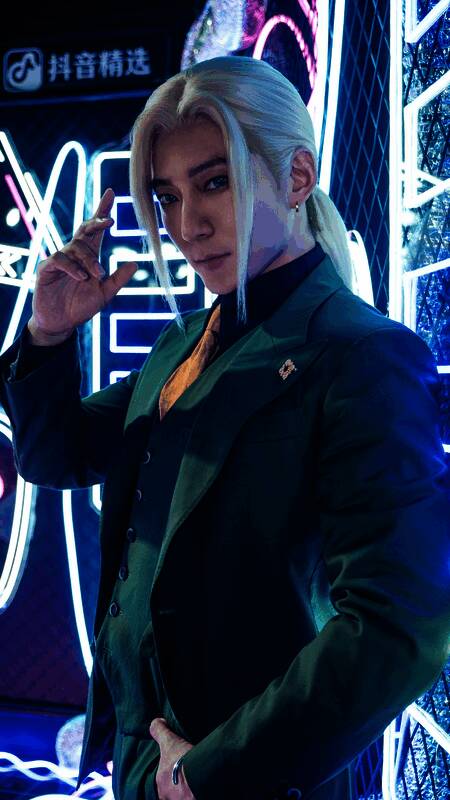 Coser张與息（摄影：韩长江JACKY）在舞台上演绎游戏角色