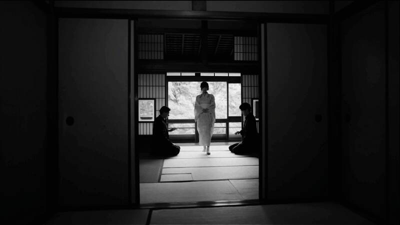 多位女主角同框画面，展现角色群像魅力