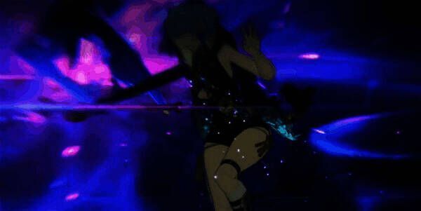 伊德海莉释放终结技的全屏特效画面，冰晶爆炸覆盖大片区域，角色周围浮现护盾光环