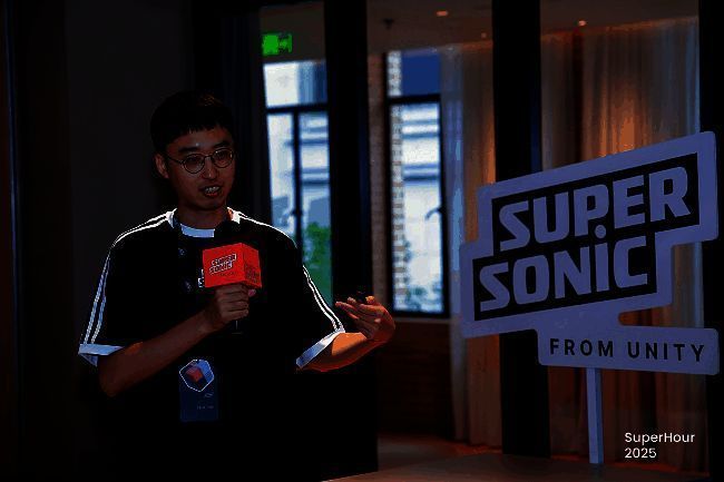 Felix Tian在讲解Puzzle游戏分层设计策略，图表展示玩家行为分群