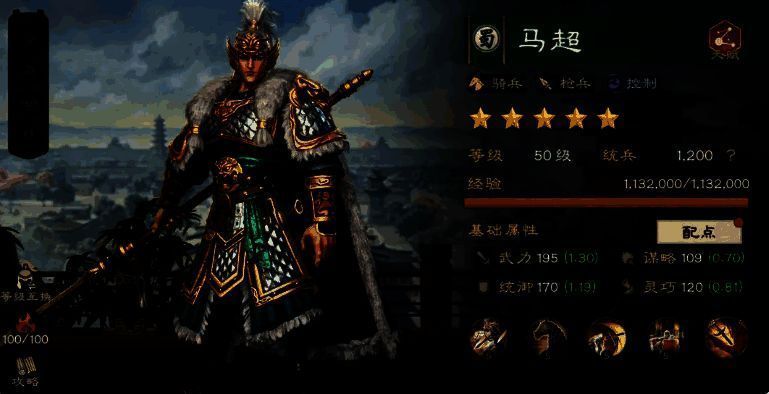 刘禅持盾站立阵前，敌方战士挥刀却被缴械无法攻击