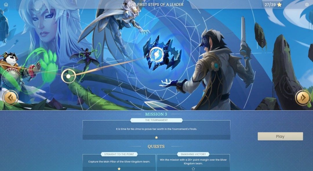 多人对战界面展示，两名玩家在竞技场中操控三名英雄进行策略博弈，地图中央为能量水晶