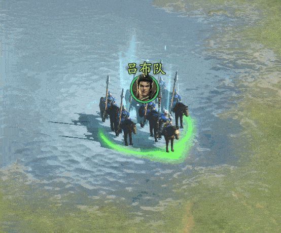 部队在沼泽地形中艰难前行，泥泞地面泛起水花，后方隐藏着伏兵，展现出复杂地形下的战术布局