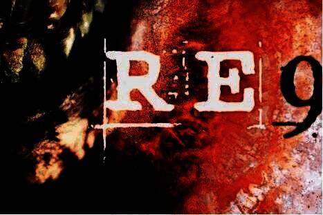 《生化危机：安魂曲》游戏画面，昏暗街道中主角持枪前行，背景可见浣熊市警局轮廓