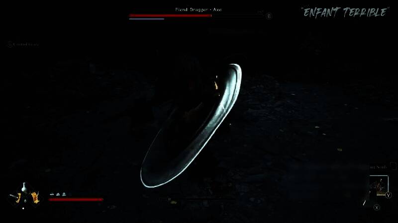 BOSS战场景，巨型蛇形怪物盘踞神庙中央，电光四射