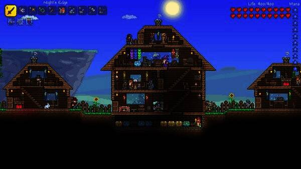 《泰拉瑞亚》战斗场景，玩家与巨型机械Boss‘毁灭者’激烈交战，天空雷电交加，特效绚丽