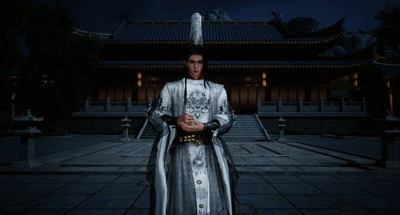 《射雕》无常外观腰部细节特写，展示铜钱、锁链与面具等元素的精致刻画