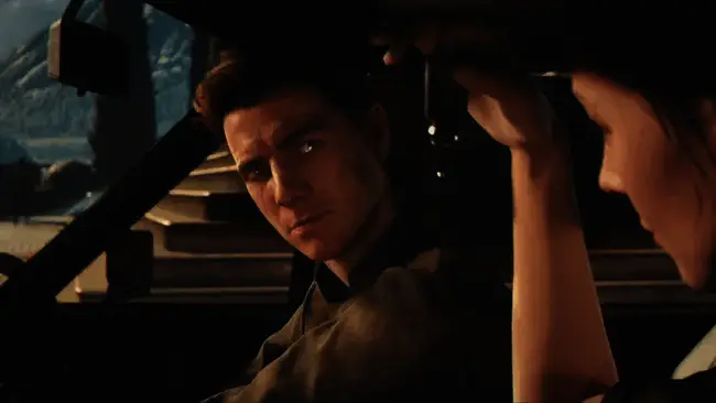 游戏中主角驾驶银色阿斯顿·马丁在山道飞驰，车灯划破夜色，后方有敌方车辆紧追不舍