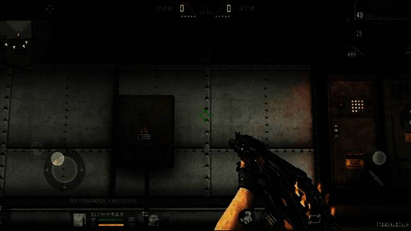 靶场测试画面，显示不同距离下的伤害数值，突出高爆头伤害