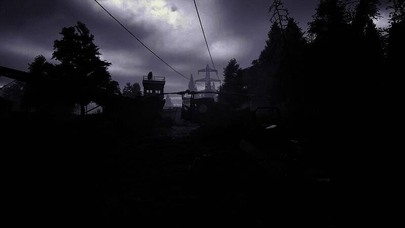 玩家在昏暗室内持手电搜寻物资，光影细节逼真