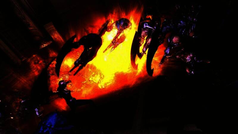 伊津野英昭手持笔记本讲述游戏设计理念，神情专注