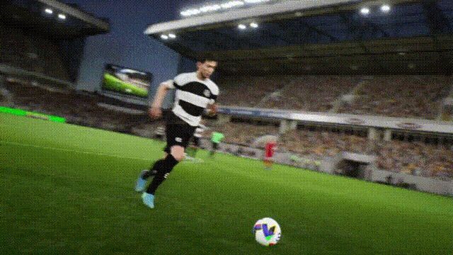 杰拉德拦截对手传球的动态画面