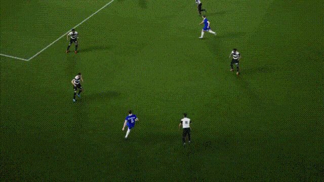 兰帕德在禁区外施展落叶球绝技