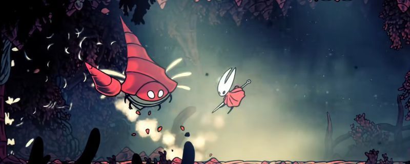 狂暴的螺蝇与玩家激烈对战，场景中充满高速冲刺与技能特效