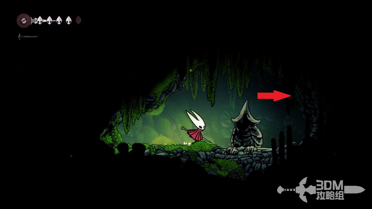 角色在苔穴中使用下劈技能击打怪物以跃升