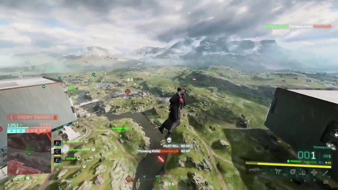 玩家成功完成击杀，系统显示飞刀击杀提示