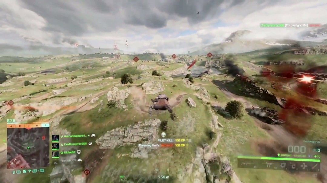 击杀回放画面，飞刀轨迹清晰可见