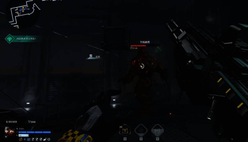 猎场模式中玩家团队配合清除小怪并准备挑战Boss