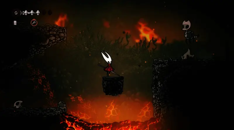 Boss战斗场景，角色在狭小空间中与巨型Boss周旋，动作流畅