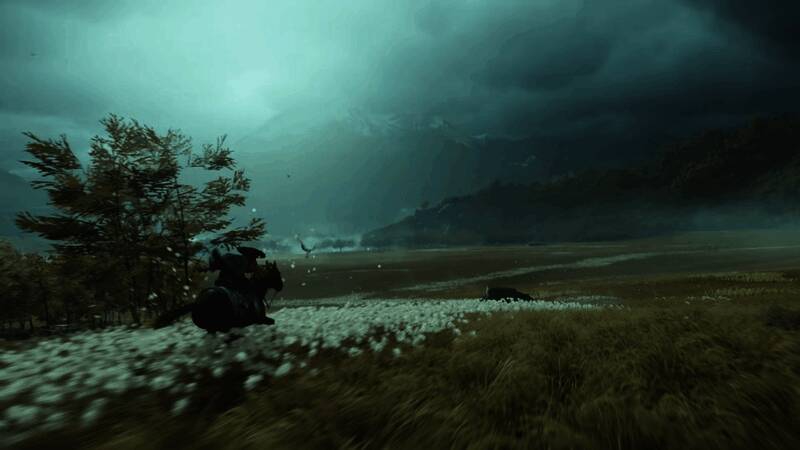 游戏战斗画面，女主角手持武器，与敌人激烈交锋