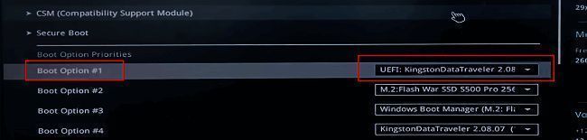 启动项选择界面，U盘名称清晰显示