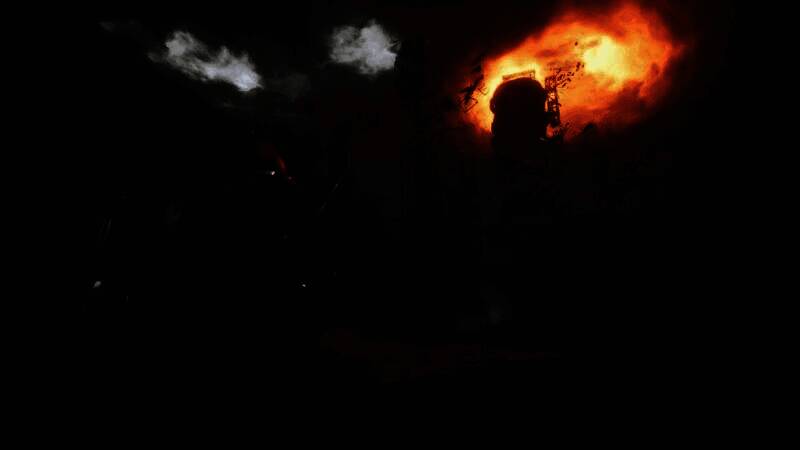 《时间旅者：重生曙光》游戏实机画面，昏暗走廊中角色手持手电探索，光影效果逼真