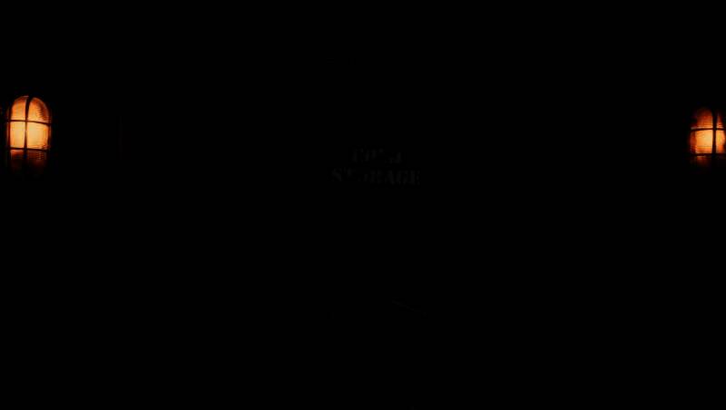 《死亡重启》封面，医生在水下手术室进行恐怖手术