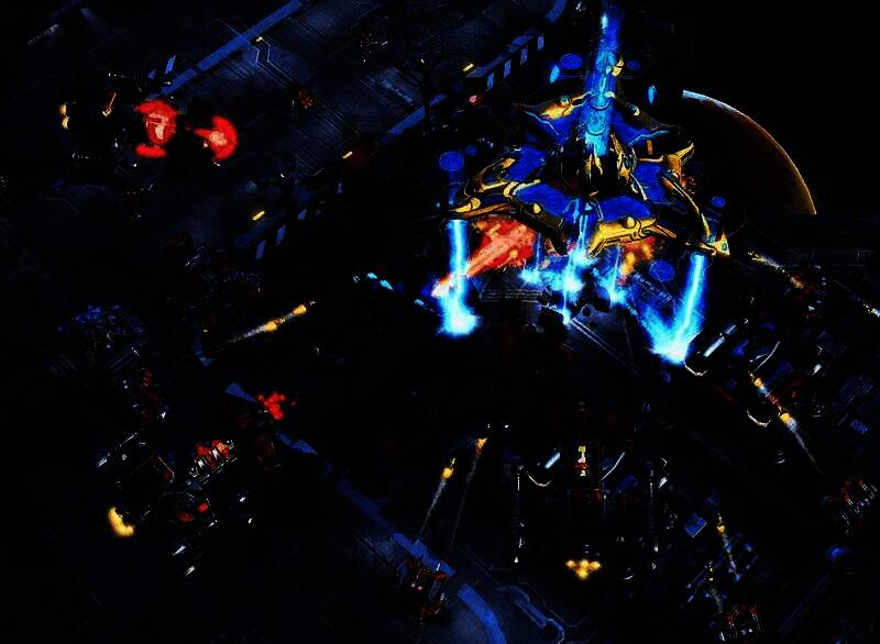 玩家在《星际争霸2》中进行高强度战术对决