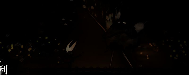 失格大厨卢戈利战斗场景，角色在昏暗厨房中躲避BOSS的重锤攻击，画面紧张刺激