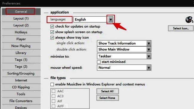 MusicBee设置界面，显示语言选项和下拉菜单