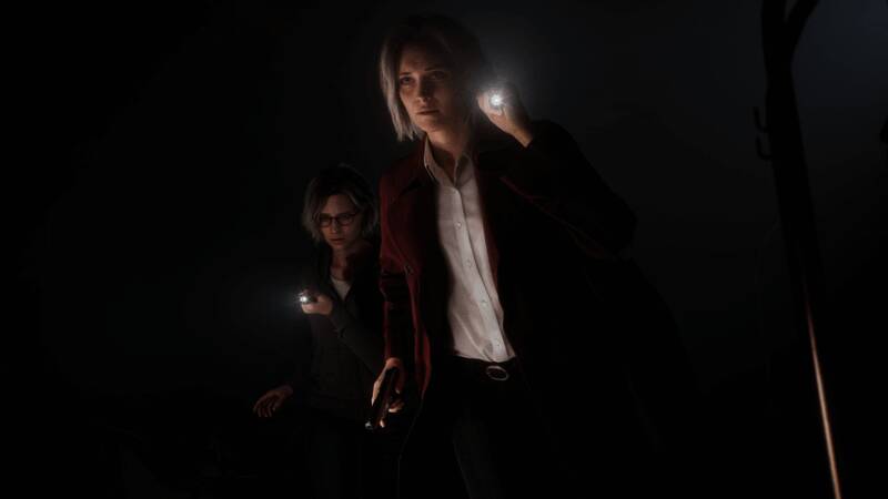 爆炸火光中主角翻滚躲避，碎片四溅，背景建筑正在坍塌