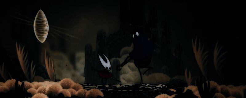 《空洞骑士：丝之歌》中针姬Boss战场景，角色在空中释放丝线攻击，背景布满蛛网状结构