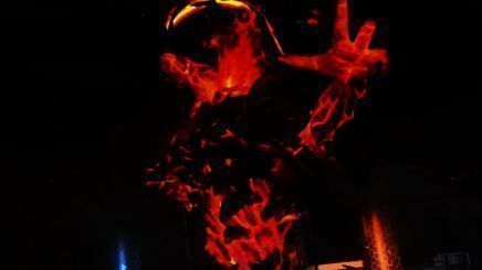 四人小队围攻巨型机械巨兽，BOSS身上出现多处红色弱点标识，屏幕右上角显示阶段转换倒计时