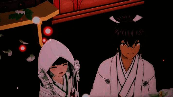 官方社交媒体二维码与链接图标并列，引导玩家关注更新资讯