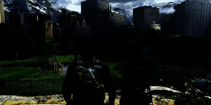 《最后的生还者》剧照，艾莉神情凝重地站在废墟城市中，背景是破败的建筑与藤蔓缠绕的街道