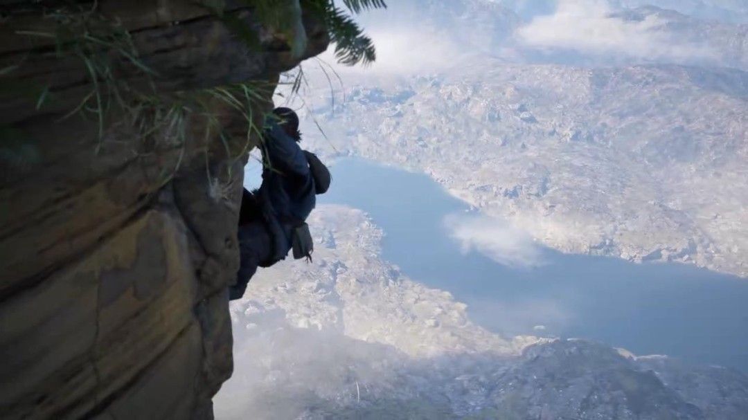 游戏场景中的破败村落，墙壁布满弹痕，远处升起硝烟，营造出紧张的战地氛围