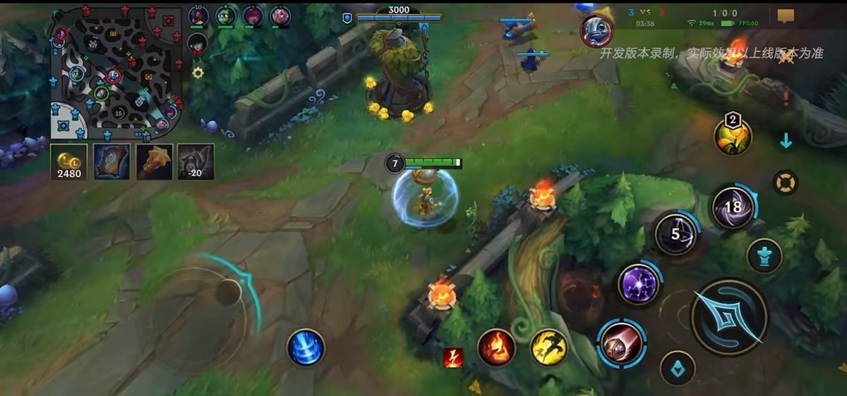 防御塔旁长出多个金色蘑菇，一名英雄正在拾取并获得金币提示