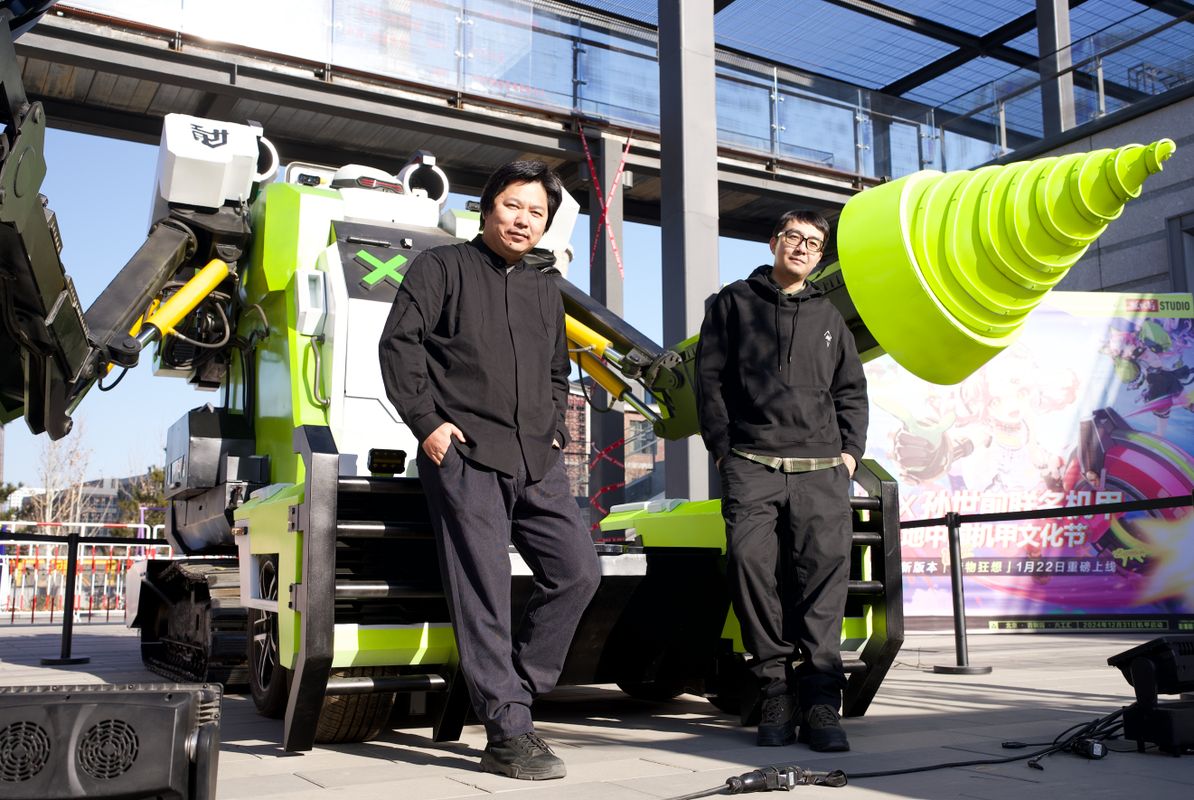 ‘古建机甲·丝路’融合斗拱结构与机械元素，展现东方科幻美学