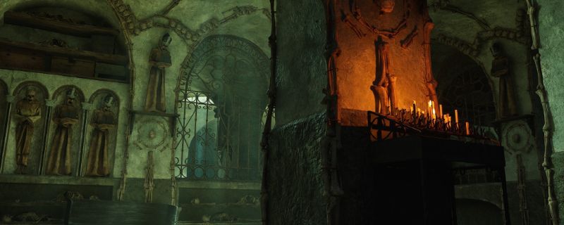 《四海兄弟：故乡》游戏中展示的三把不同风格匕首，分别为屠宰者、拉鲁索和短剑，摆放在复古木质桌面上，背景为昏黄灯光下的老式房间