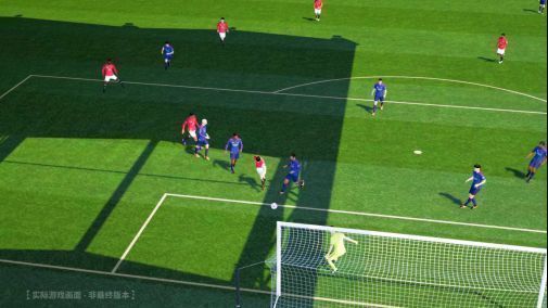 教练在场边指挥比赛的画面，背景为大型现代化体育场