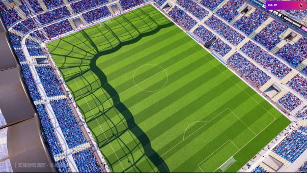 球员训练场景，教练正在指导年轻队员进行技术练习