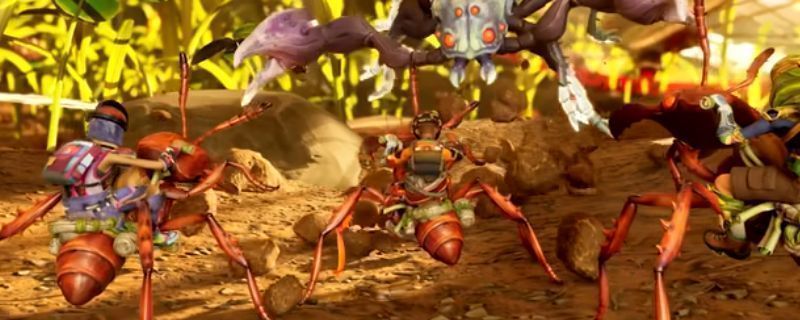 《禁闭求生2》中玩家角色正骑着昆虫型坐骑在草丛中穿行，背景为放大的植物与微观世界环境