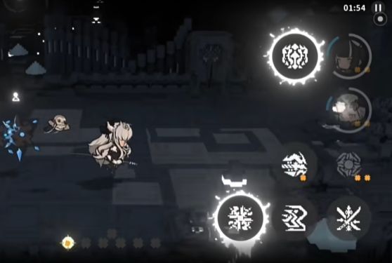 玩家在界面中配置角色技能与装备的截图，重点展示了艾莉丝的天赋加点方案