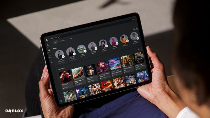 罗布乐思新推出的年龄验证流程界面，显示人脸识别与监护人确认步骤