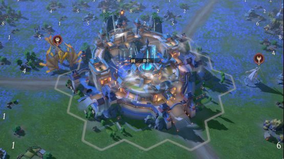 英雄升阶界面展示，蓝色卡牌逐步进阶为金色形态，伴随特效升级