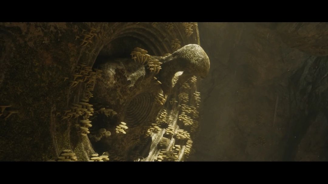 主角使用‘噬忆者’武器吸收敌人记忆，蓝色能量流从敌人头部涌出