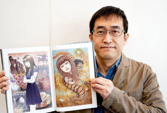 游戏主视觉图展示阴森建筑与漂浮的人头气球，氛围诡谲压抑