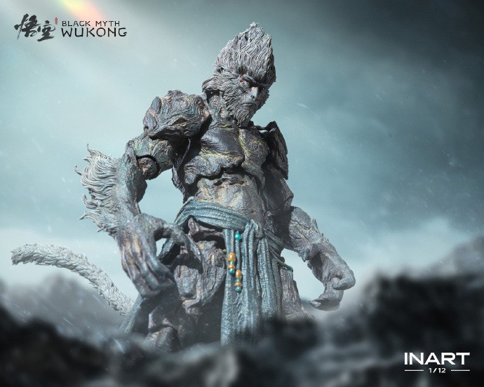 人偶背部视角，清晰展现岩石肌理与关节结构设计